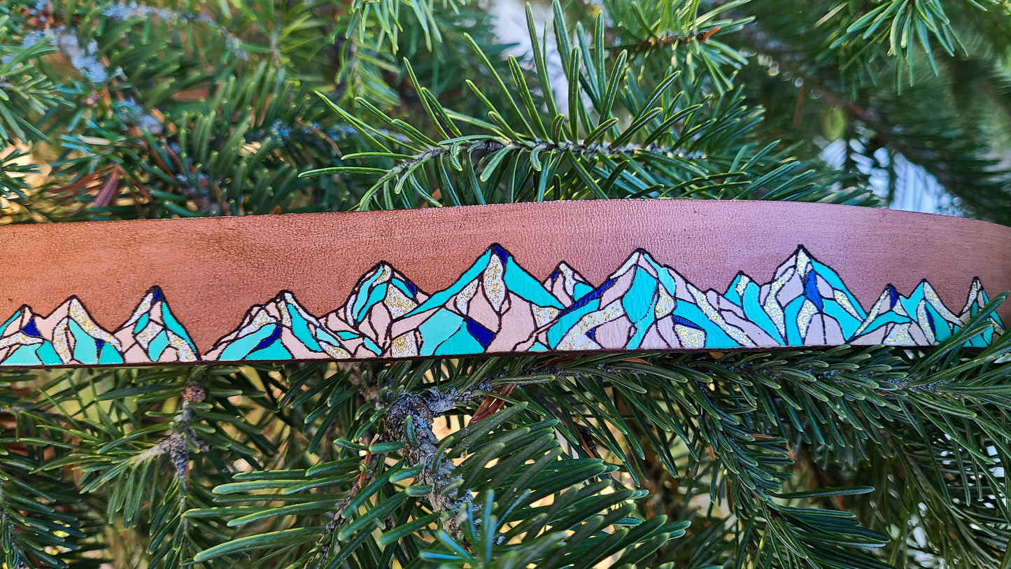LUX mountain glitter collar